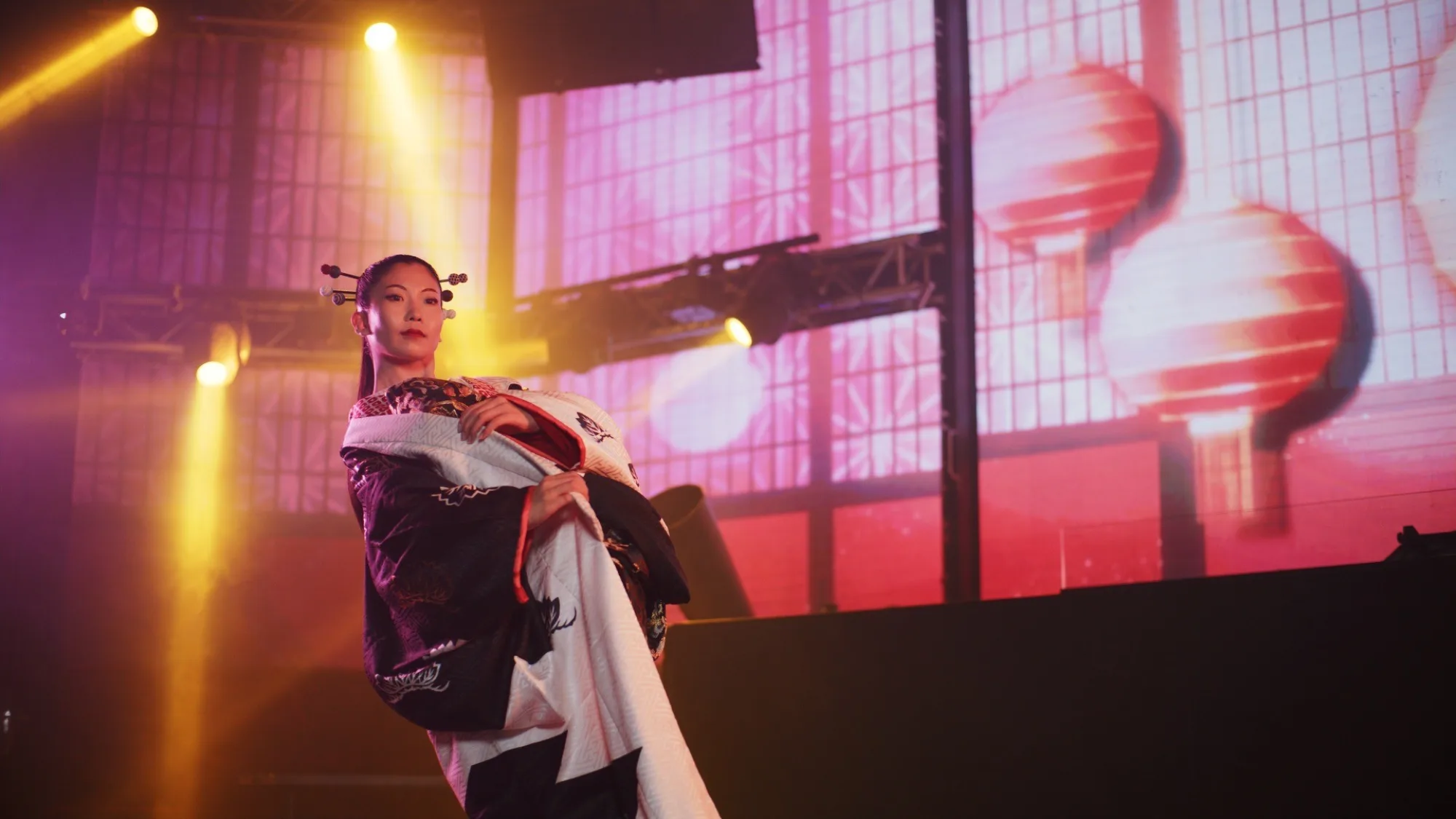 着物での日本舞踊（Ninja + Kabuki Tokyo）