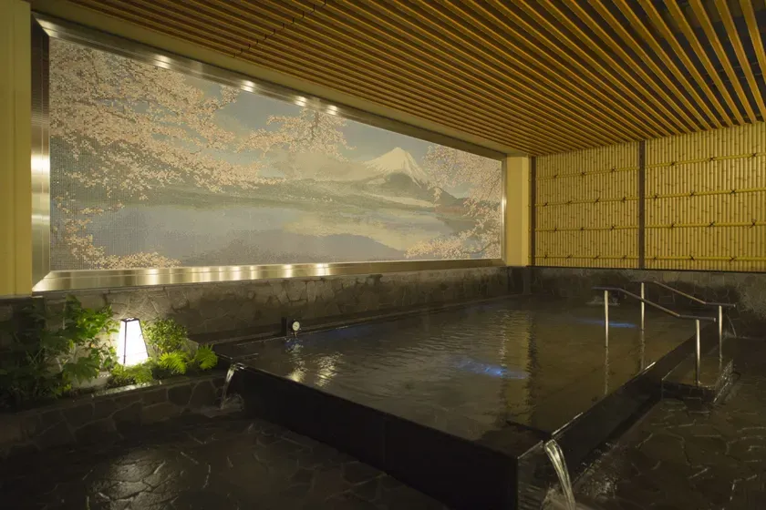 富士山の壁画があるテルマー湯の内湯