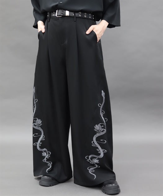 蛇×蓮刺繍ワイドパンツ