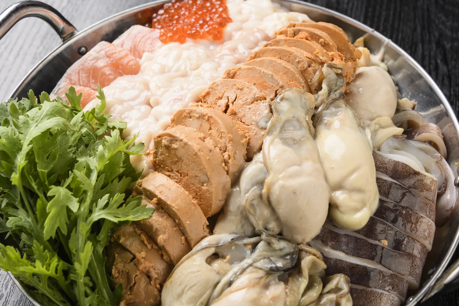 名物の痛風鍋