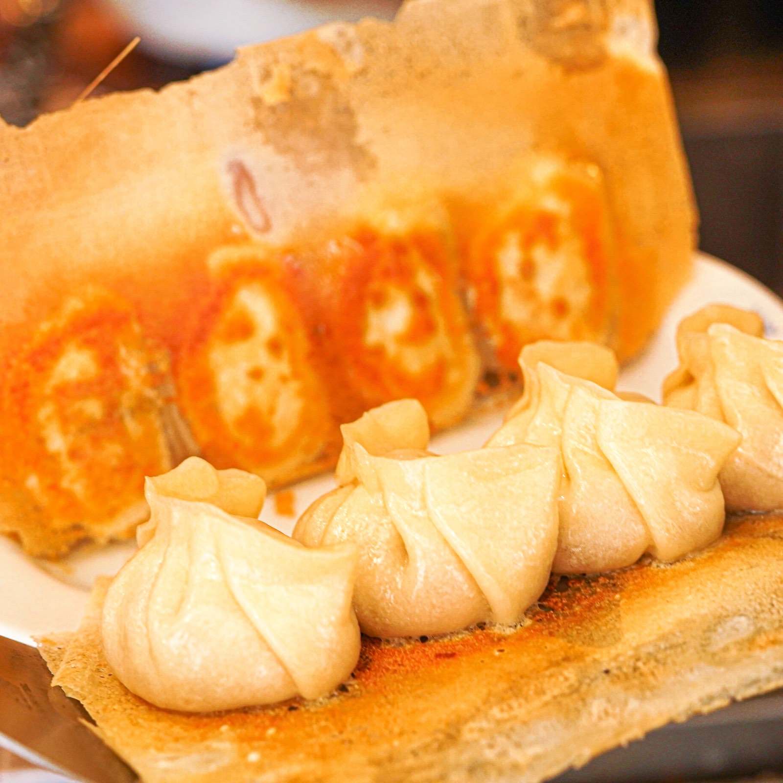 名物の手包み餃子