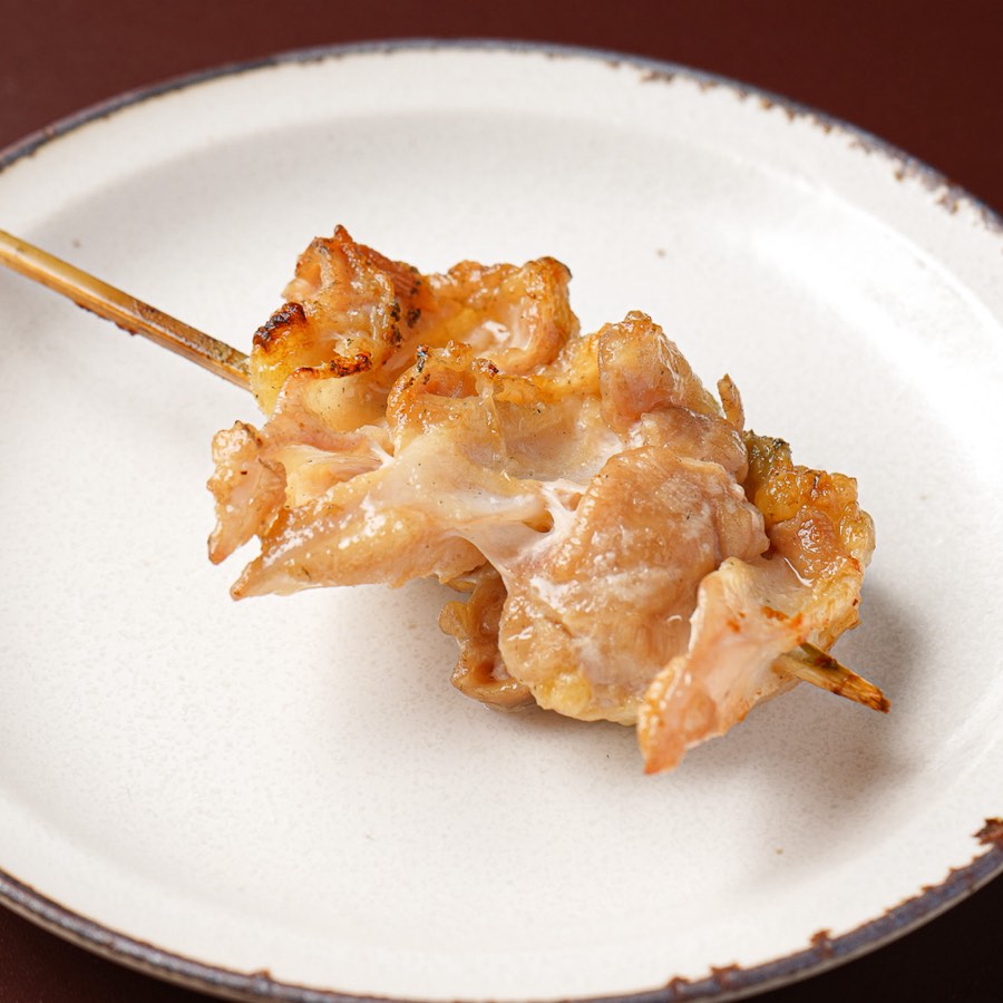 やきとり鶏丸 南草津店 やげん軟骨 — こりこりとした食感の変わり串